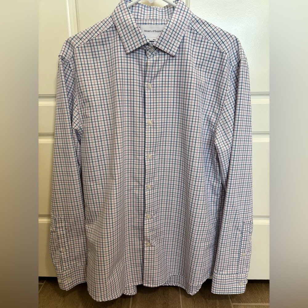 NWOT Ministry Of Supply Aero Zero Men’s Dress Shirt Size M Slim Blue Red